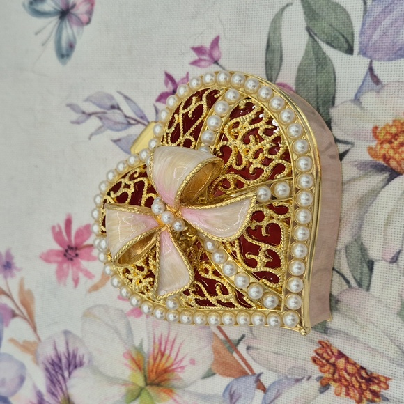 Jewelry - Elegant Gold and Pink Heart Jewelry Box or Trinket Box 🌸 GIFT IDEA 🌸